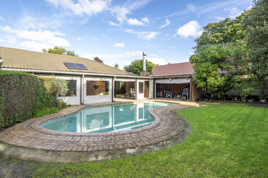 4 Bedroom Property for Sale in Sonstraal Western Cape